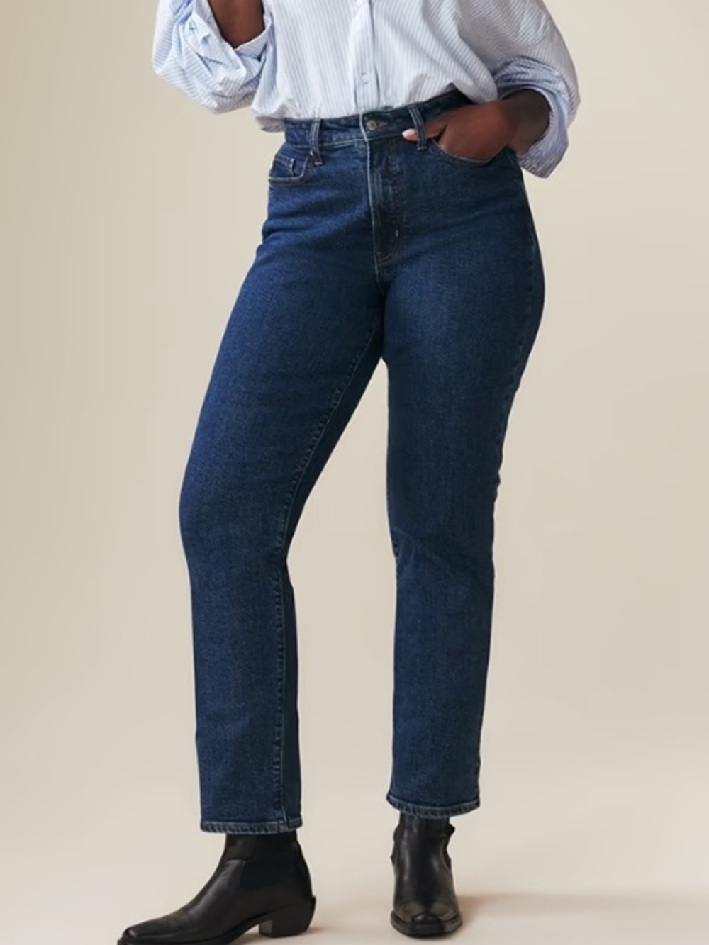 Old Navy High-Rise Straight Jeans in Dark Blue Denim
